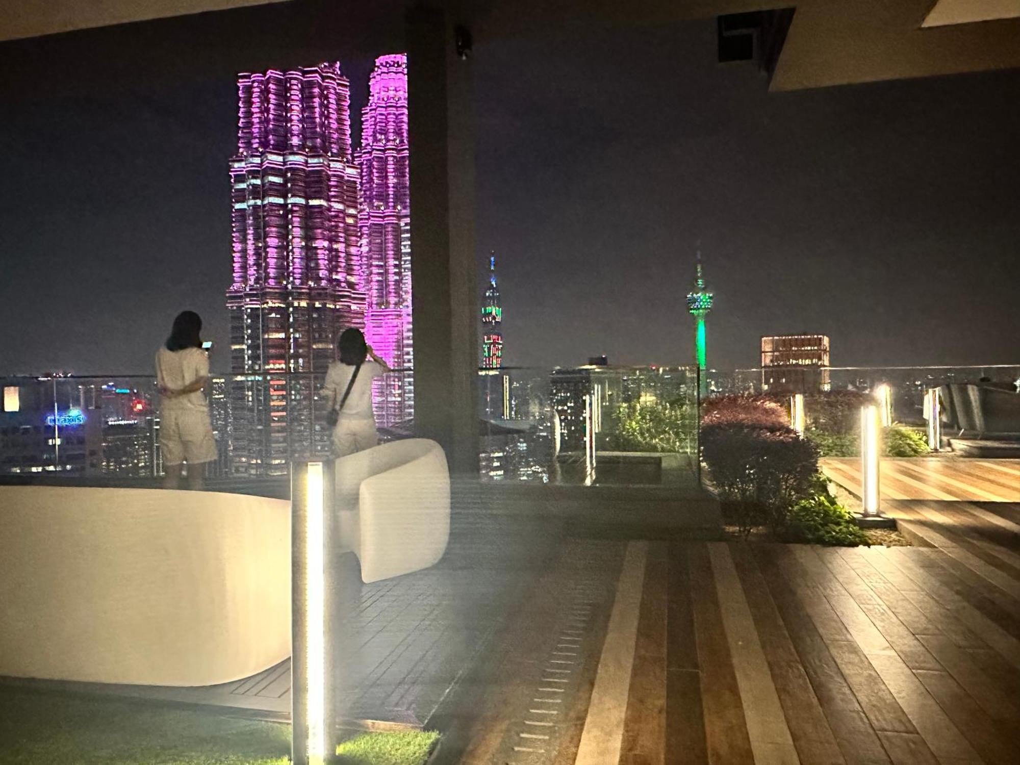 Apartamento Star At Klcc By Eae Kuala Lumpur Exterior foto